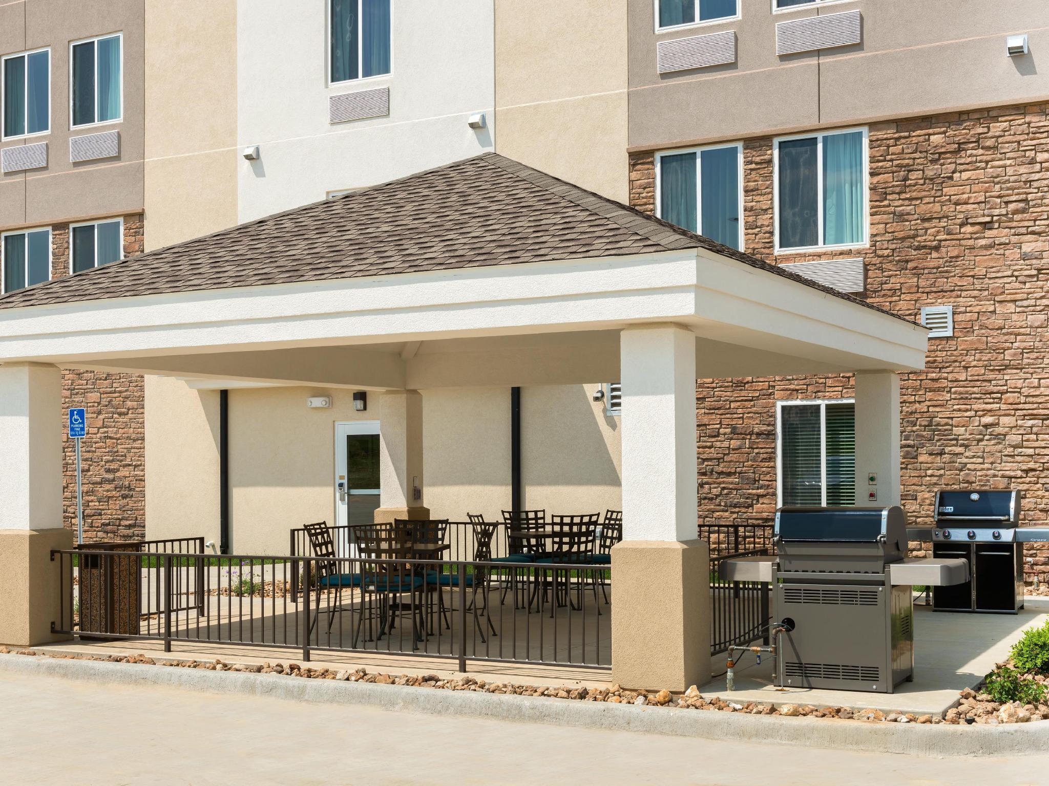 Candlewood Suites Columbia Hwy 63 & I-70 By Ihg Dış mekan fotoğraf